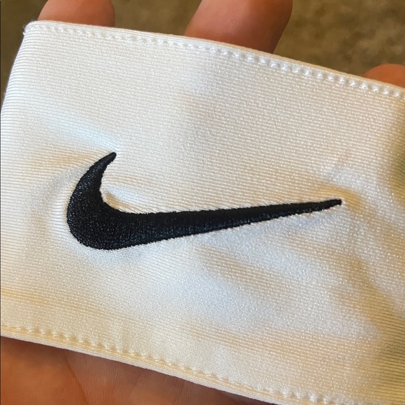 Nike Dri-Fit White Tie Headband/ Sweat band - Picture 3 of 4